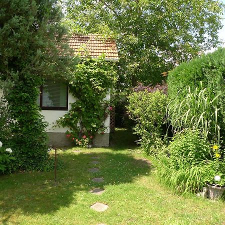 Gemuetliches Gaestehaus Berlin Bohnsdorf, Naehe Flughafen Schoenefeld Buitenkant foto