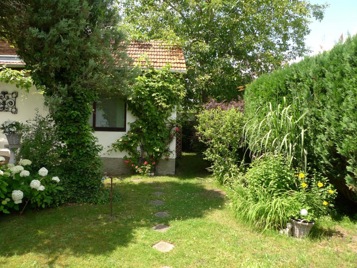Gemuetliches Gaestehaus Berlin Bohnsdorf, Naehe Flughafen Schoenefeld Buitenkant foto